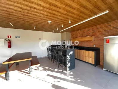 Apartamento com 3 Quartos para alugar, 95m² no Osvaldo Rezende, Uberlândia