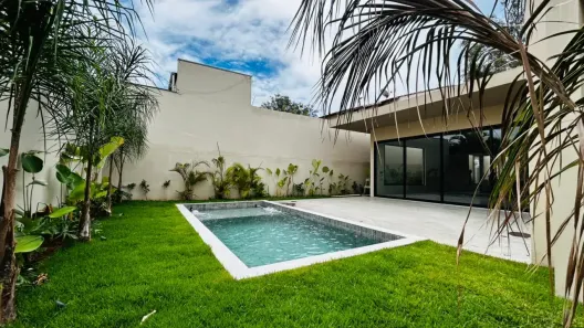 Casa com 3 Quartos à venda, 222m² no Cidade Jardim, Uberlândia