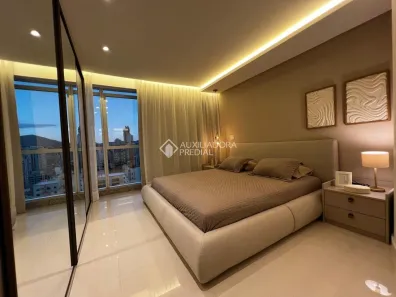 Apartamento com 4 Quartos à venda, 200m² no Meia Praia, Itapema
