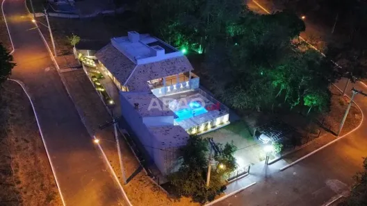 Casa de Condomínio com 4 Quartos à venda, 302m² no , Bela Vista de Goiás