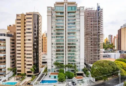 Apartamento com 3 Quartos para alugar, 157m² no Cambuí, Campinas