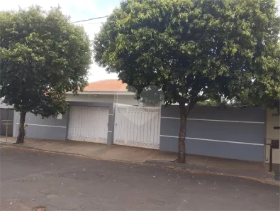 Casa com 3 Quartos à venda, 163m² no Jardim Maria Luiza, Araraquara