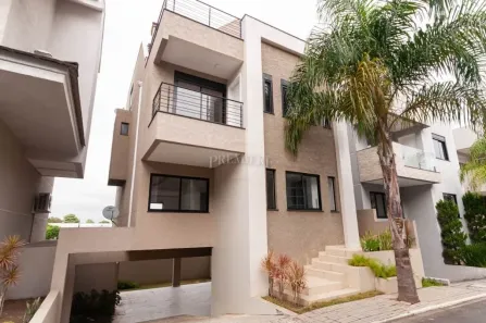 Casa com 4 Quartos para alugar, 314m² no Campo Comprido, Curitiba