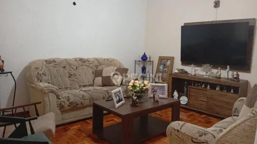 Casa com 2 Quartos à venda, 169m² no Vila Paulista, Rio Claro