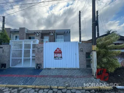 Sobrado com 2 Quartos para alugar, 80m² no Morretes, Itapema
