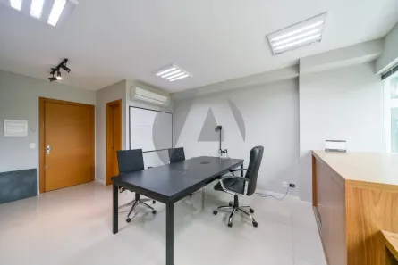Sala Comercial para alugar, 29m² no Três Figueiras, Porto Alegre
