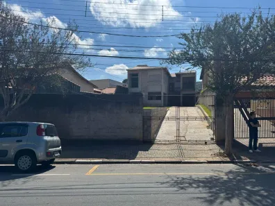 Sobrado com 3 Quartos à venda, 240m² no Centro, Guararema