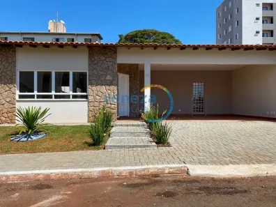 Casa com 3 Quartos para alugar, 250m² no Rodocentro, Londrina