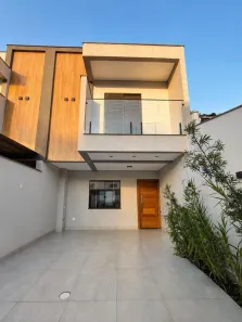Sobrado com 3 Quartos à venda, 99m² no Santa Regina, Camboriú