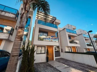 Casa de Condomínio com 3 Quartos à venda, 150m² no Parque Rincão, Cotia