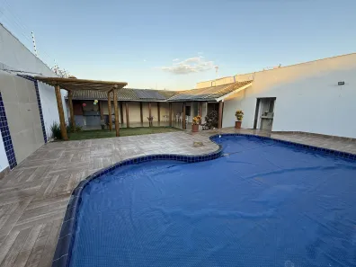 Casa com 3 Quartos à venda, 350m² no Centro, Anápolis
