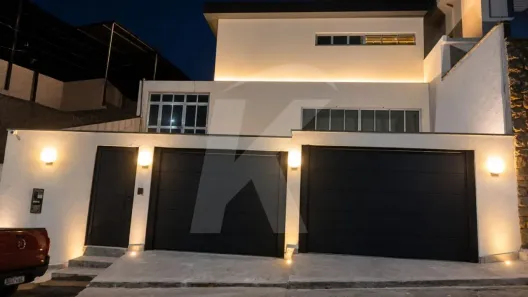 Sobrado com 4 Quartos à venda, 228m² no Vila Paiva, São Paulo