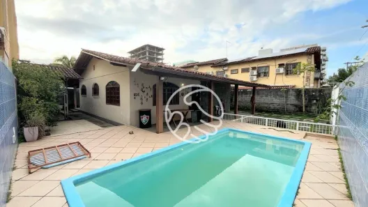 Casa com 4 Quartos à venda, 250m² no Enseada Azul, Guarapari