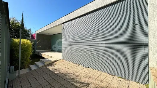 Casa com 3 Quartos à venda, 237m² no São José, Belo Horizonte