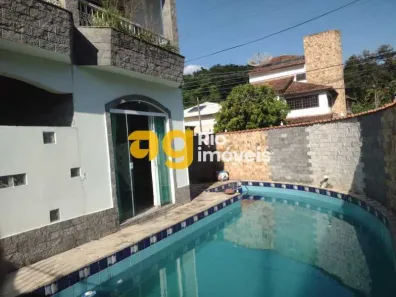 Casa com 3 Quartos à venda, 250m² no Vila Valqueire, Rio de Janeiro