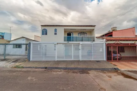Casa com 5 Quartos à venda, 270m² no Taguatinga Norte, Brasília