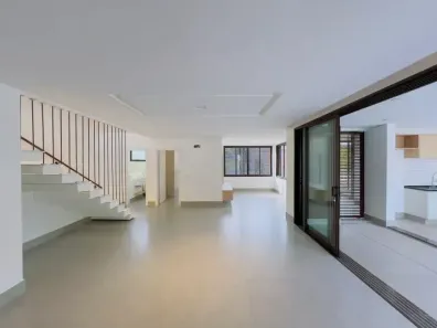Casa de Condomínio com 3 Quartos à venda, 310m² no Chácaras Silvania, Valinhos