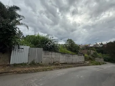 Lote/Terreno à venda, 600m² no Previdenciários, Juiz de Fora