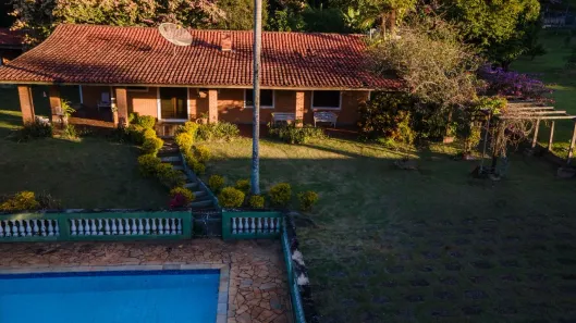 Fazenda/Sítio com 3 Quartos à venda, 263m² no Chácara São João, Campo Limpo Paulista