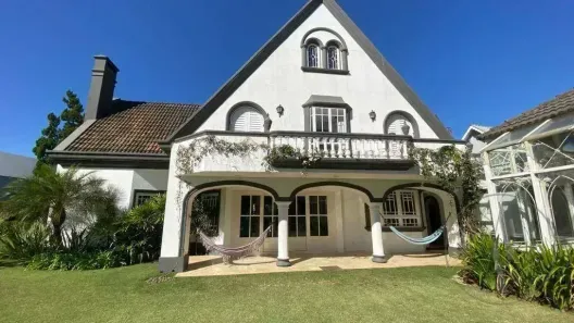Casa de Condomínio com 4 Quartos para alugar, 700m² no Lago Azul, Araçoiaba da Serra
