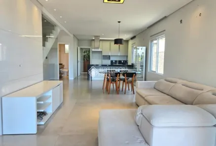Casa com 4 Quartos para alugar, 289m² no Centro, Florianópolis