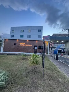 Apartamento com 3 Quartos para alugar, 92m² no Coqueiro, Belém