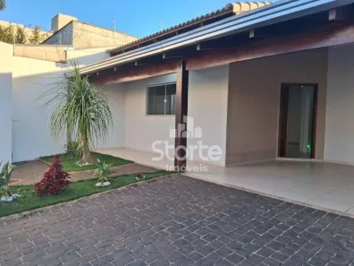 Casa com 3 Quartos à venda, 180m² no Alto Umuarama, Uberlândia