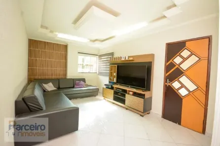 Casa com 3 Quartos à venda, 240m² no Jardim Textil, São Paulo