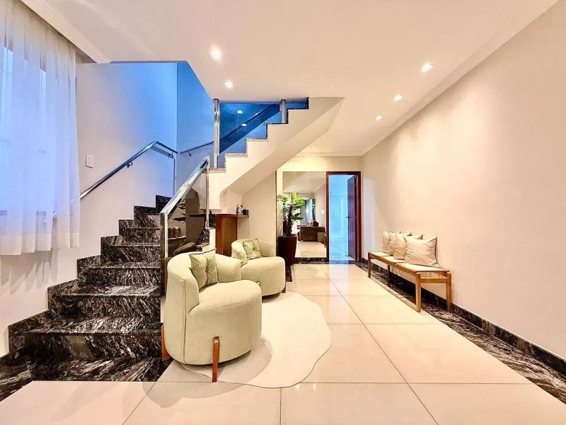 Casa com 3 quartos — Santa Mônica, Belo Horizonte