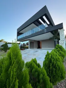 Casa de Condomínio com 4 Quartos à venda, 531m² no Cajupiranga, Parnamirim