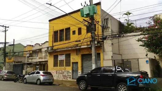Galpão/Depósito/Armazém para venda ou aluguel, 950m² no Quarta Parada, São Paulo