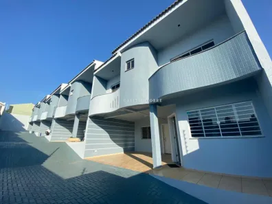 Casa de Condomínio com 2 Quartos à venda, 162m² no Centro, Cascavel