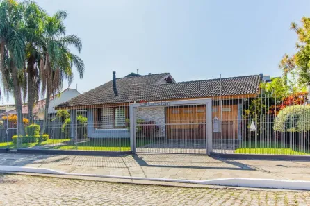 Sobrado com 3 Quartos à venda, 300m² no Igara, Canoas