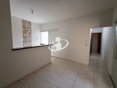 Casa com 2 Quartos para alugar, 50m² no Martins, Uberlândia