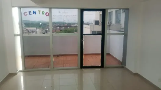 Sala Comercial para alugar, 100m² no Jardim Vinte e Cinco de Agosto, Duque de Caxias