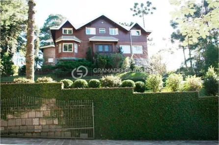Casa com 5 Quartos à venda, 700m² no Tres Pinheiros, Gramado