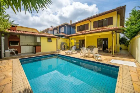 Casa de Condomínio com 3 Quartos à venda, 211m² no Jardim Lambreta, Cotia