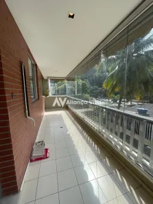 Apartamento com 3 Quartos para alugar, 140m² no Lagoa, Rio de Janeiro