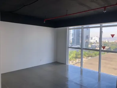Sala Comercial à venda, 70m² no Petrópolis, Porto Alegre
