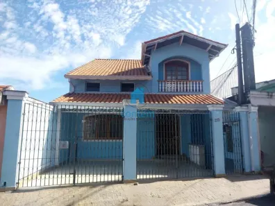 Sobrado com 4 Quartos à venda, 240m² no Vila Iza, Carapicuíba