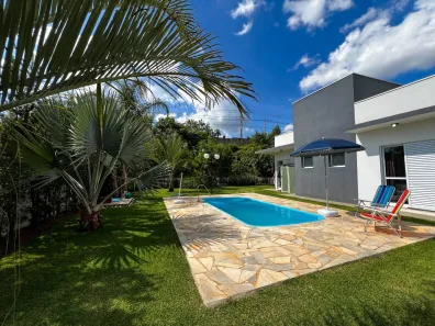 Casa de Condomínio com 4 Quartos para alugar, 225m² no Kurumin, Itu