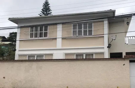 Casa com 4 Quartos à venda, 200m² no Valparaíso, Petrópolis