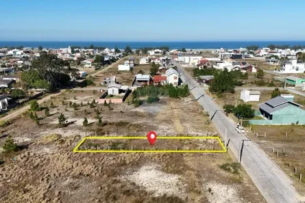 Lote/Terreno à venda, 330m² no Brilhamares, Balneário Gaivota