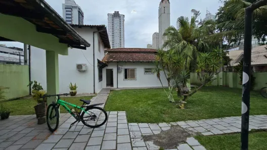 Casa com 8 Quartos à venda, 380m² no Centro, Balneário Camboriú