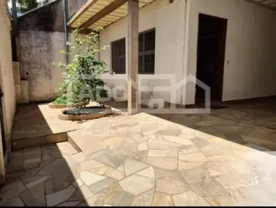 Casa com 3 Quartos à venda, 238m² no Parque Jambeiro, Campinas