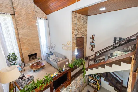 Casa com 3 Quartos à venda, 300m² no Pilarzinho, Curitiba