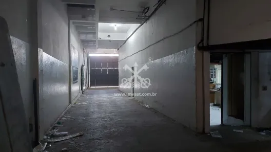 Galpão/Depósito/Armazém à venda, 2100m² no Cambuci, São Paulo