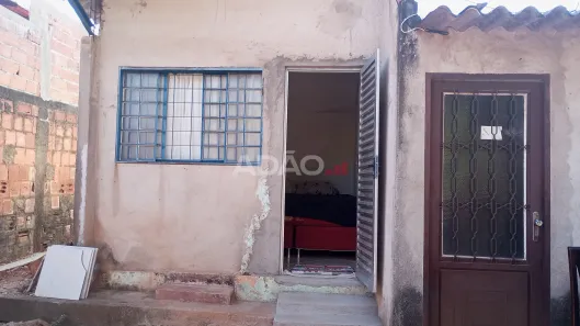 Casa com 3 Quartos à venda, 525m² no Vila Maria Luiza, Goiânia
