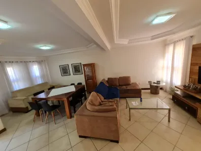 Casa de Condomínio com 3 Quartos para alugar, 240m² no Aparecidinha, Sorocaba