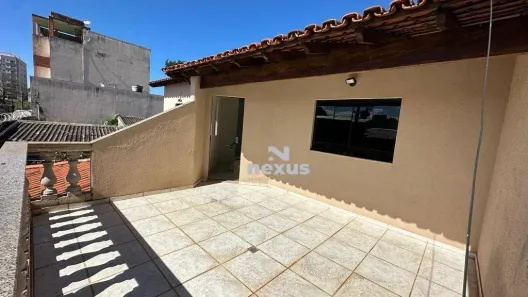 Sobrado com 3 Quartos à venda, 100m² no Bom Jesus, Uberlândia